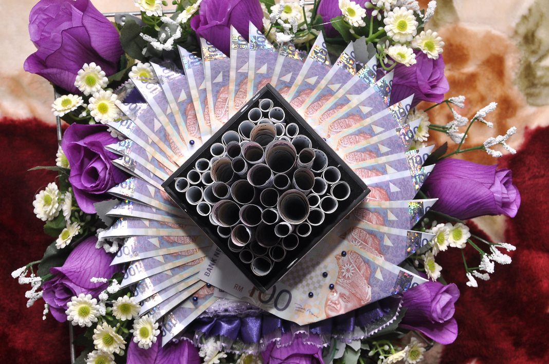 Duit Mas Kahwin & Duit Hantaran: Jangan Keliru - Bercinta 