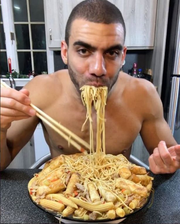 Fitness-Fanatic-Gorges-On-Monstrous-4000-Calorie-Junk-Food 