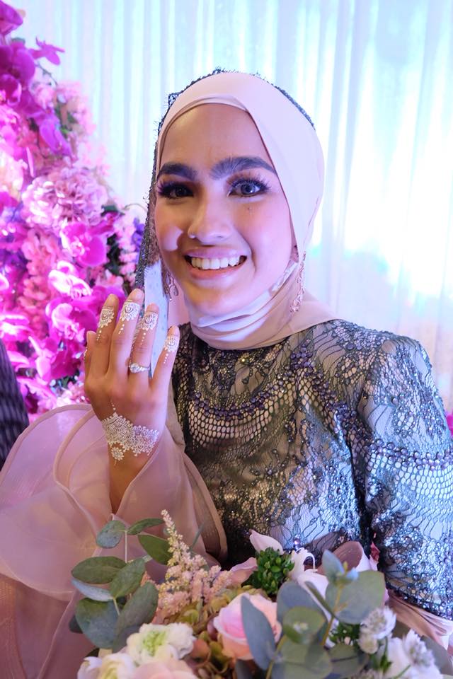 Macam Bersanding, Elfira Loy Selamat Bertunang - Vanilla 